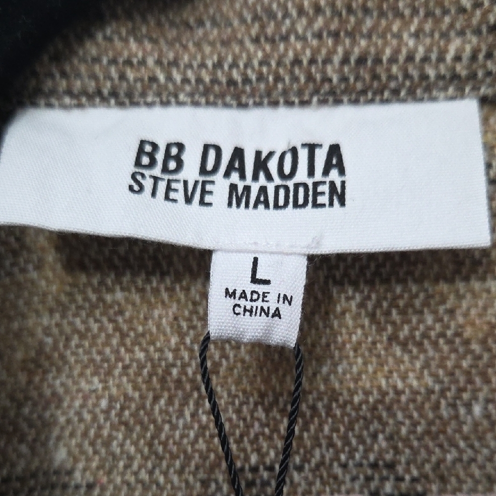 BB Dakota by Steve Madden Big Sky Printed Jacket in Nutmeg. - Picture 7 of 16